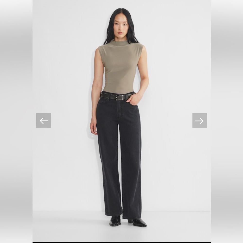 Wilfred Smooth Matter Botanist Olive Tank Top